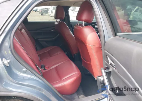 2023 Mazda Cx-30 2.5 S Carbon Edition z USA, uszkodzony, nr VIN 3MVDMBCM2PM530055